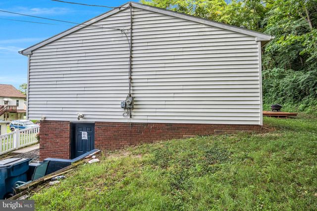 396 WHITESIDE AVE, Highspire, PA 17034