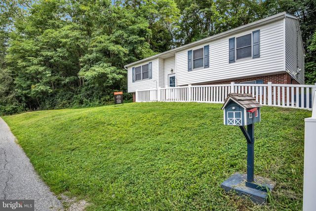 396 WHITESIDE AVE, Highspire, PA 17034