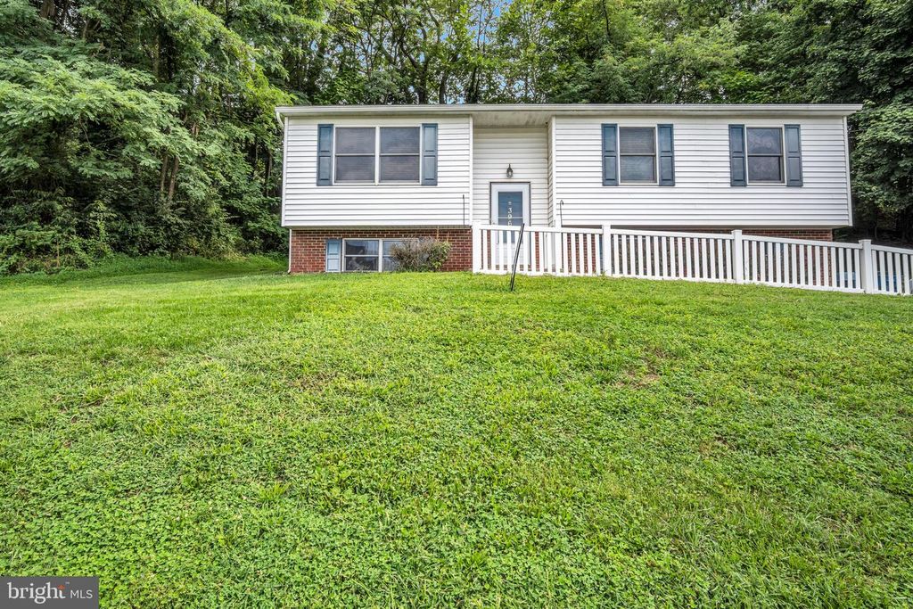 396 WHITESIDE AVE, Highspire, PA 17034