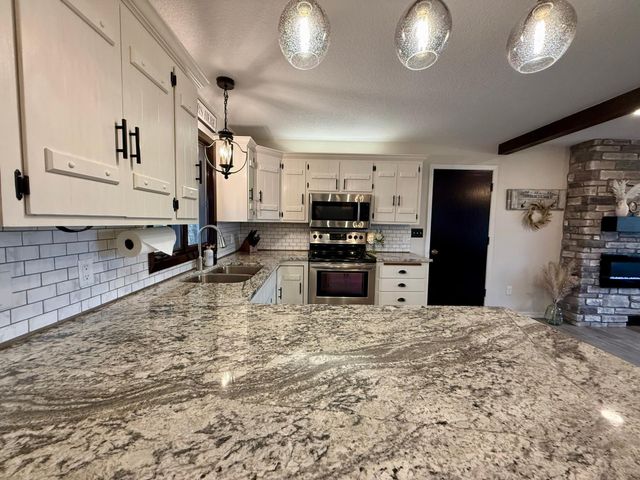 705 Timberline Drive SE, Oronoco, MN 55960