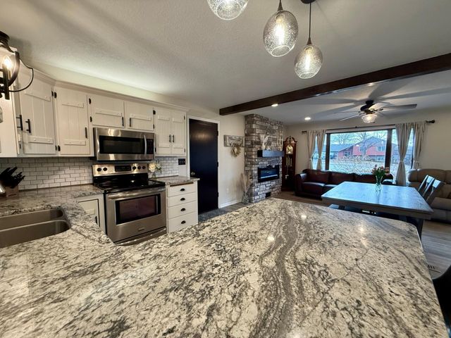 705 Timberline Drive SE, Oronoco, MN 55960