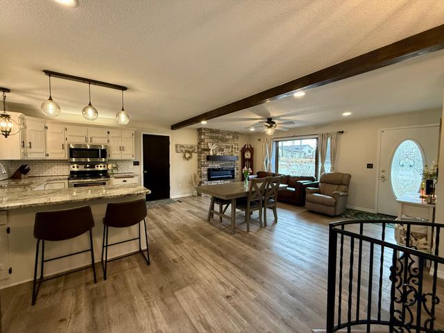 705 Timberline Drive SE, Oronoco, MN 55960