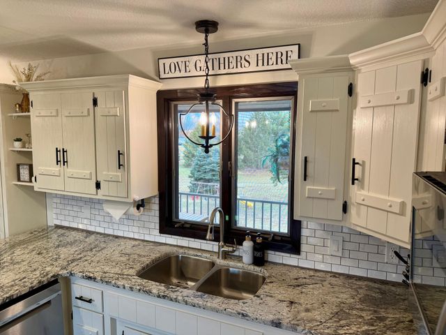 705 Timberline Drive SE, Oronoco, MN 55960