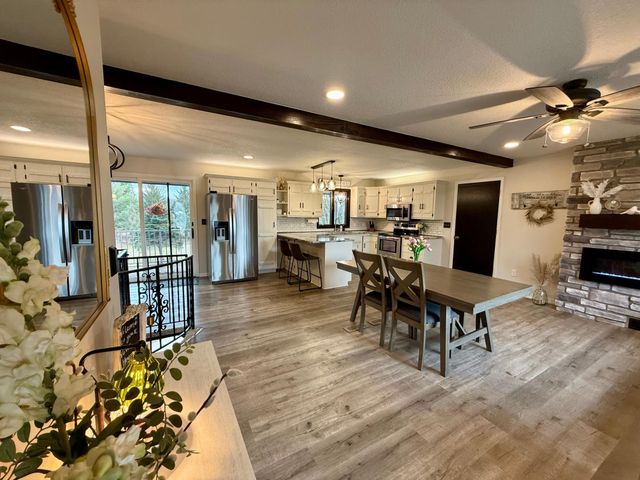 705 Timberline Drive SE, Oronoco, MN 55960