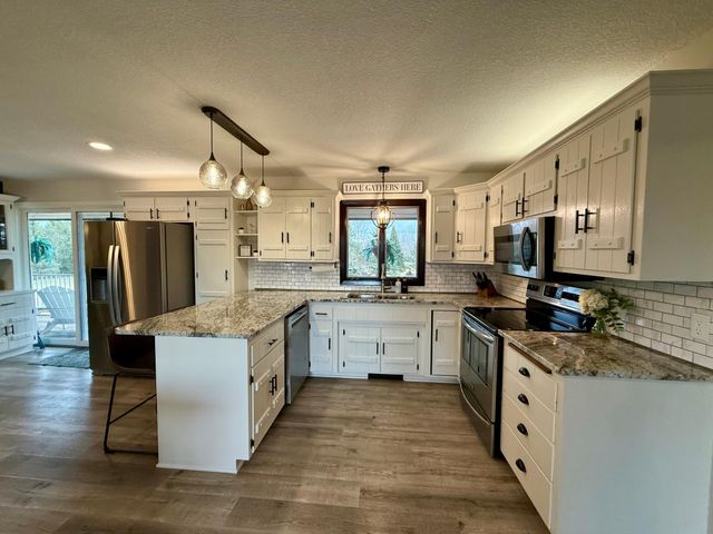 705 Timberline Drive SE, Oronoco, MN 55960