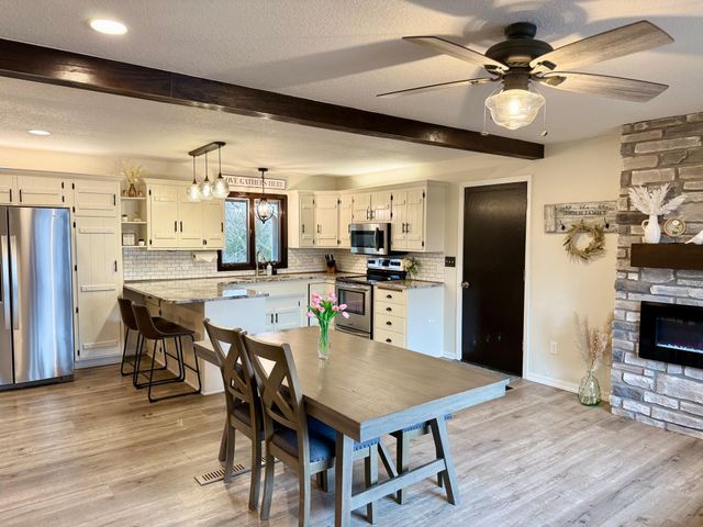 705 Timberline Drive SE, Oronoco, MN 55960