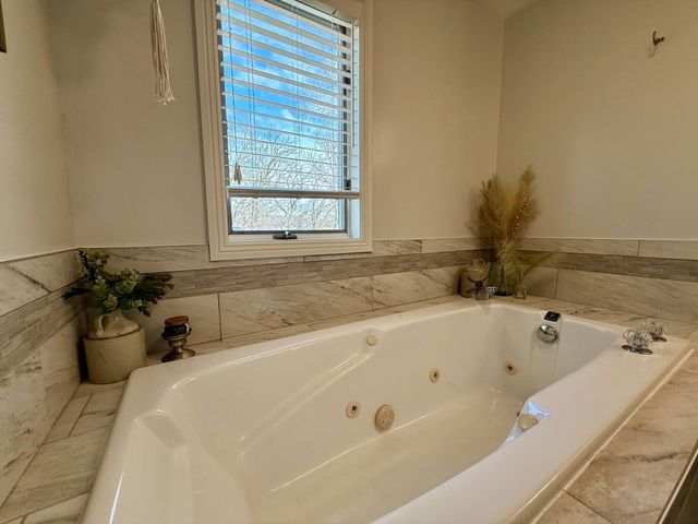 705 Timberline Drive SE, Oronoco, MN 55960