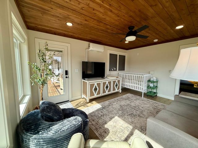 705 Timberline Drive SE, Oronoco, MN 55960