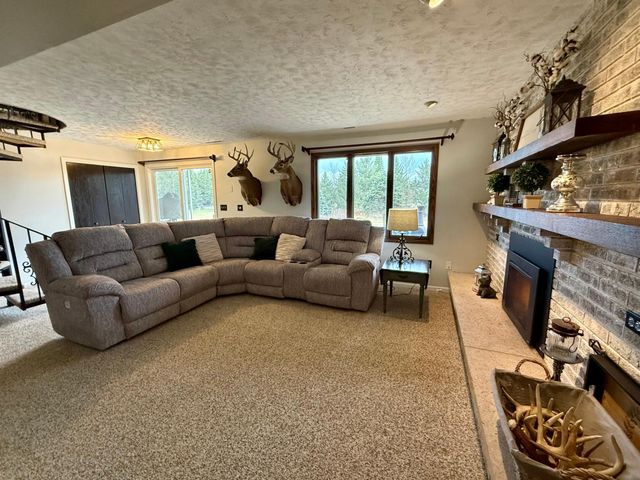 705 Timberline Drive SE, Oronoco, MN 55960
