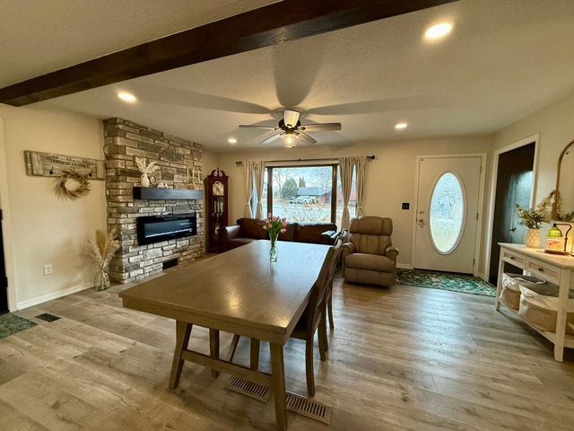 705 Timberline Drive SE, Oronoco, MN 55960