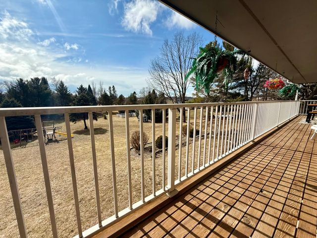 705 Timberline Drive SE, Oronoco, MN 55960