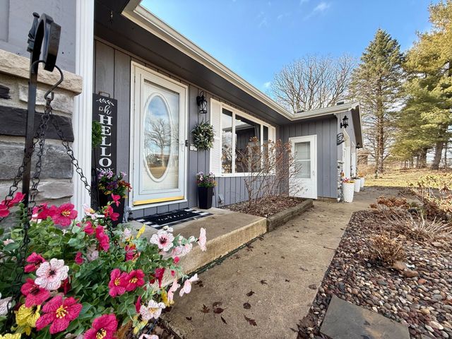 705 Timberline Drive SE, Oronoco, MN 55960