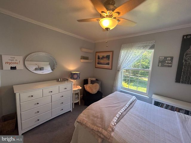 1582 SNUG RD, Shady Side, MD 20764