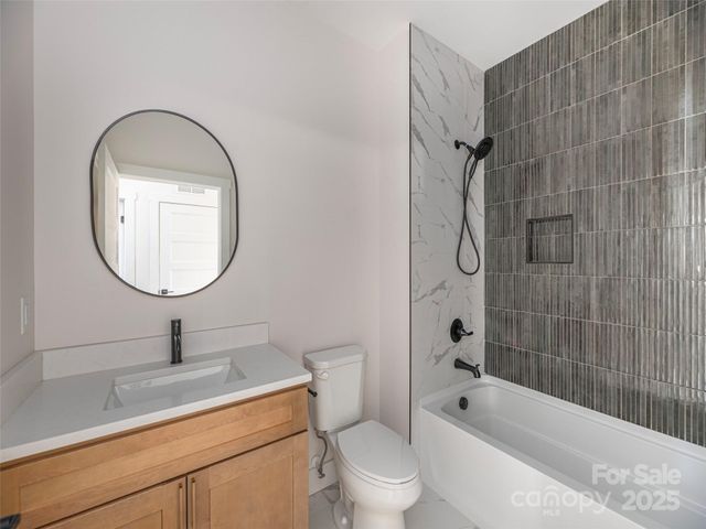 11 Leap Frog Park, Waynesville, NC 28786