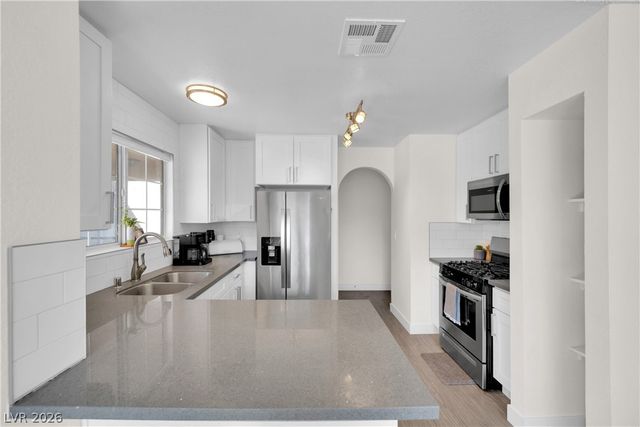 2200 South Fort Apache Road 2221, Las Vegas, NV 89117