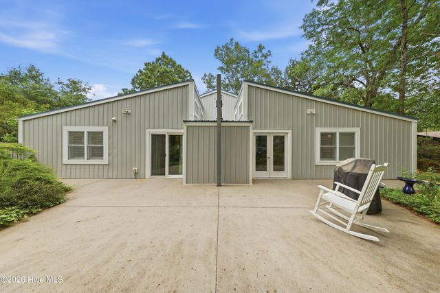 7 Oakbark Court, Calabash, NC 28467