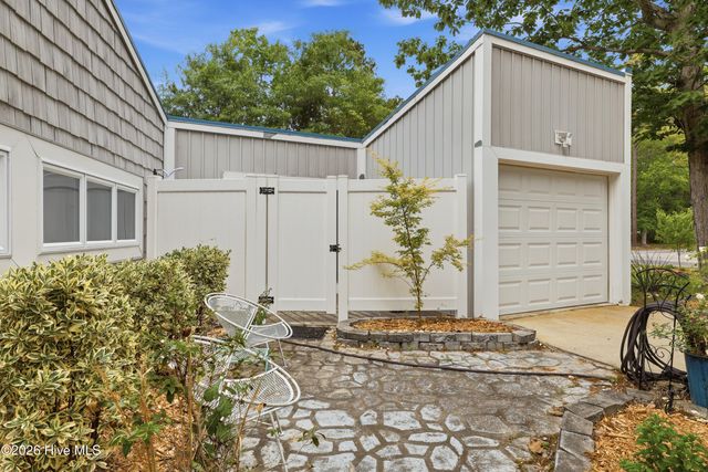 7 Oakbark Court, Calabash, NC 28467