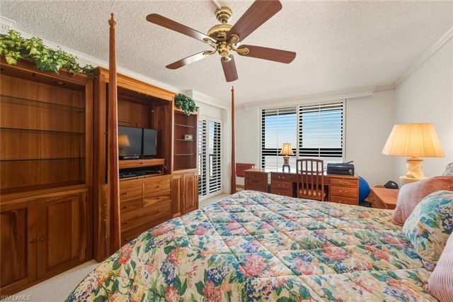 2378 Gulf Shore BLVD N 303, Naples, FL 34103