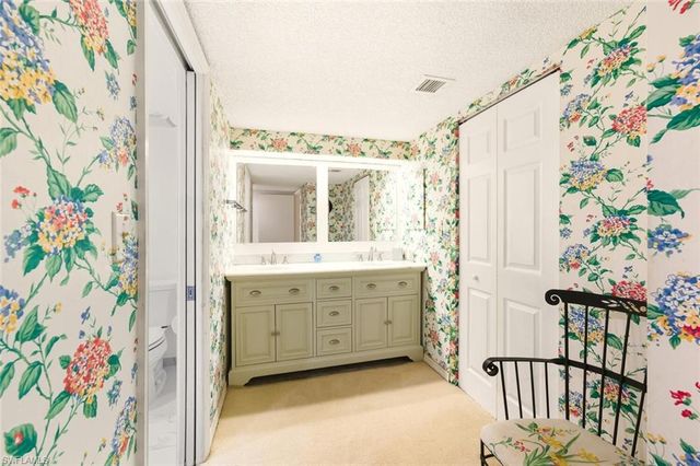 2378 Gulf Shore BLVD N 303, Naples, FL 34103