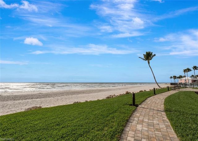 2378 Gulf Shore BLVD N 303, Naples, FL 34103