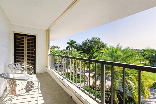2378 Gulf Shore BLVD N 303, Naples, FL 34103