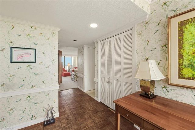 2378 Gulf Shore BLVD N 303, Naples, FL 34103