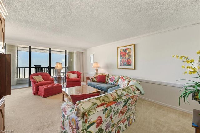 2378 Gulf Shore BLVD N 303, Naples, FL 34103