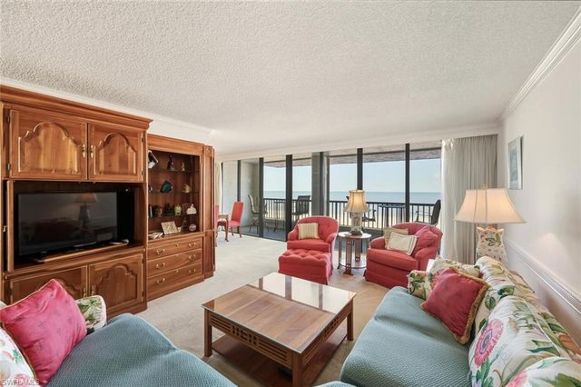 2378 Gulf Shore BLVD N 303, Naples, FL 34103