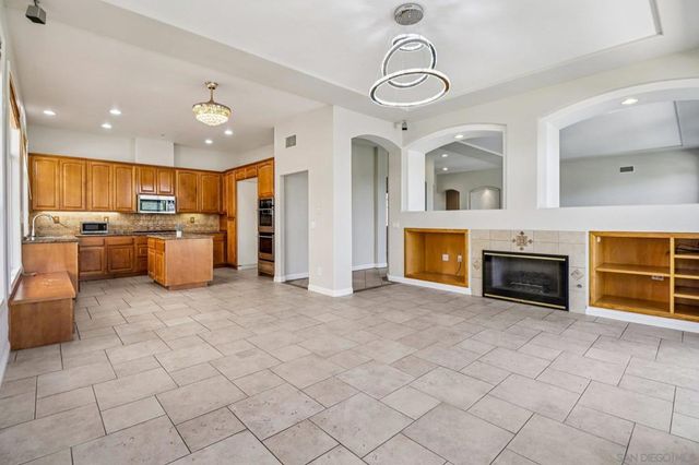 937 Paseo La Cresta, Chula Vista, CA 91910