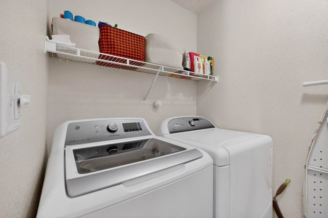 3050 Primo Colores Street, Santa Fe, NM 87507