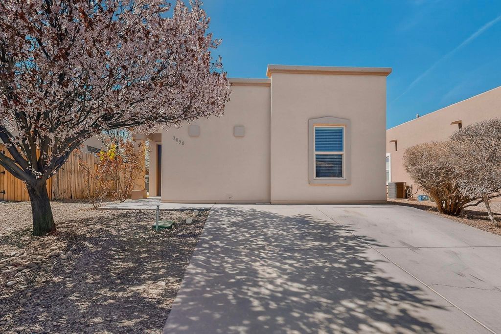 3050 Primo Colores Street, Santa Fe, NM 87507