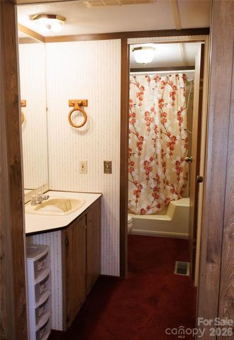 318 Tuckers Grove Road, Statesville, NC 28625
