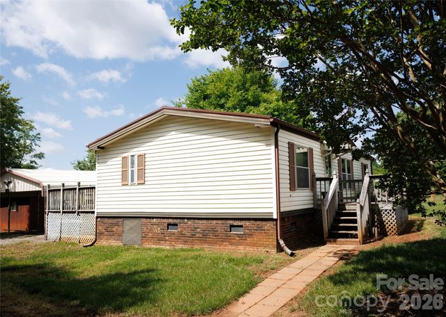 318 Tuckers Grove Road, Statesville, NC 28625