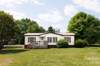 318 Tuckers Grove Road, Statesville, NC 28625