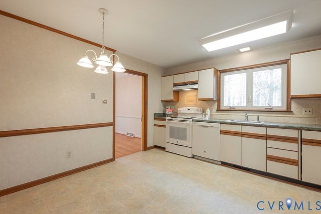 7913 Chowning Cir, Henrico, VA 23294