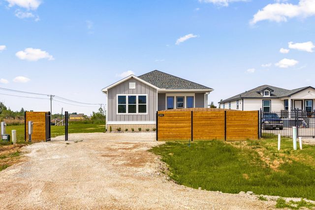 625 Road 5704, Cleveland, TX 77327