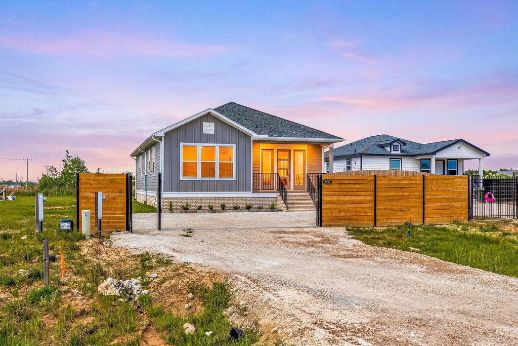 625 Road 5704, Cleveland, TX 77327