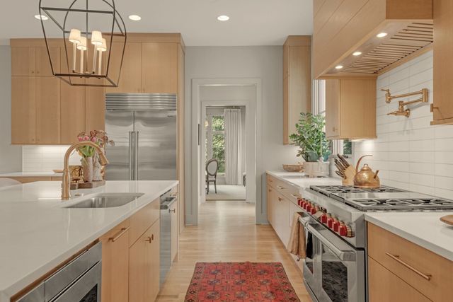 2825 Sugar Tree Rd, Nashville, TN 37215