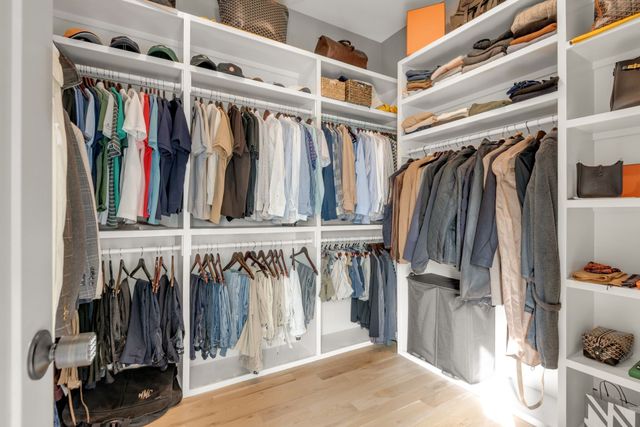 2825 Sugar Tree Rd, Nashville, TN 37215