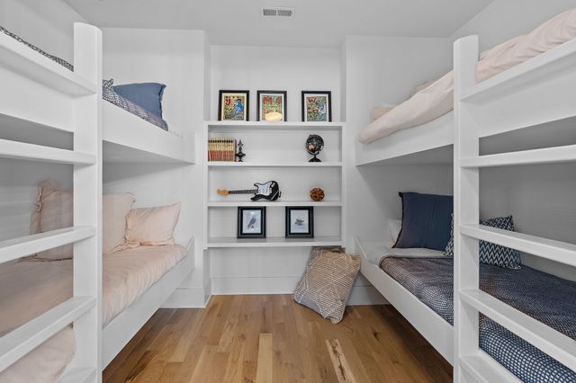 2825 Sugar Tree Rd, Nashville, TN 37215