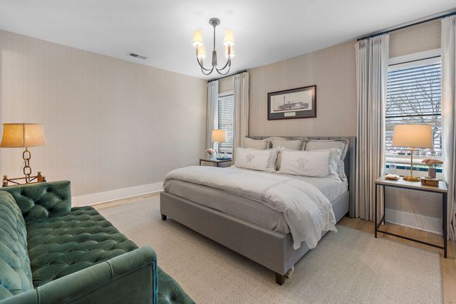 2825 Sugar Tree Rd, Nashville, TN 37215