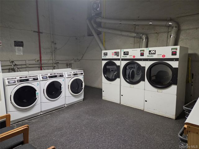 67-12 Yellowstone Boulevard B15, Forest Hills, NY 11375