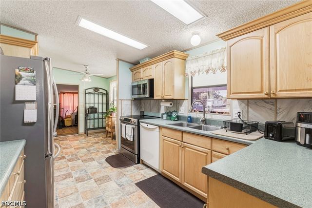 1586 NE Grapefruit ST, Arcadia, FL 34266