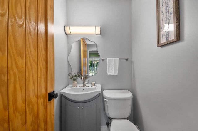 12323 Woodside COURT, Wauwatosa, WI 53226