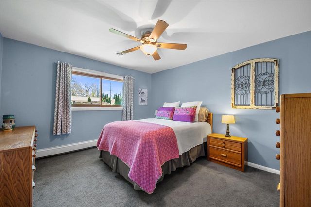 12323 Woodside COURT, Wauwatosa, WI 53226