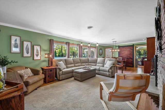 12323 Woodside COURT, Wauwatosa, WI 53226