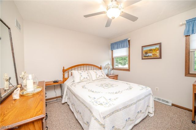 8359 Stoney Creek Drive, Youngstown, OH 44512