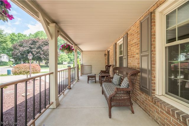 8359 Stoney Creek Drive, Youngstown, OH 44512