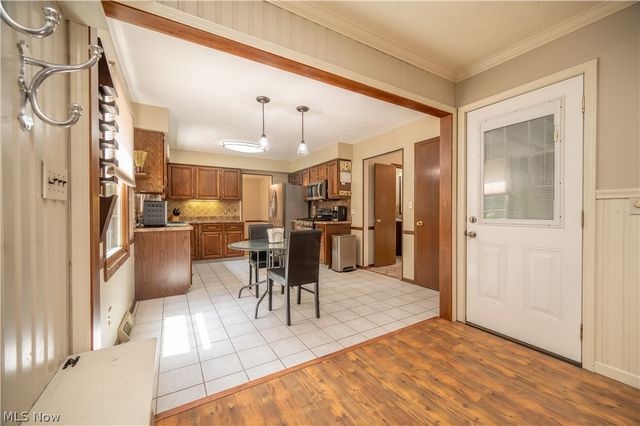 8359 Stoney Creek Drive, Youngstown, OH 44512