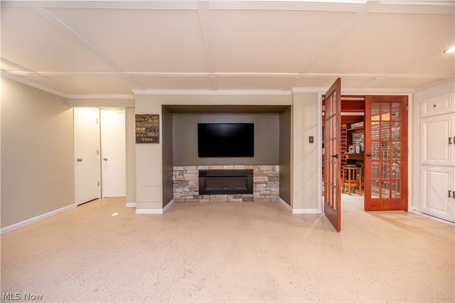8359 Stoney Creek Drive, Youngstown, OH 44512